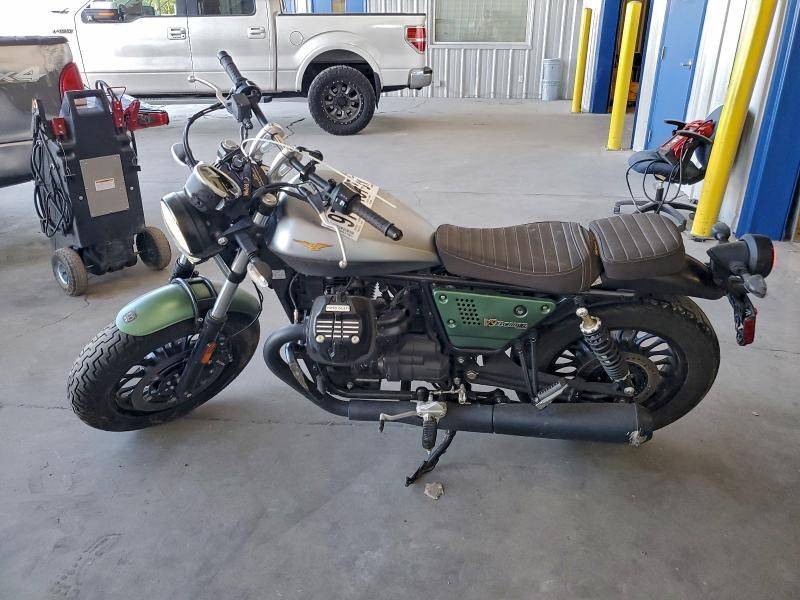 2021 Moto Guzzi V9 Bobber