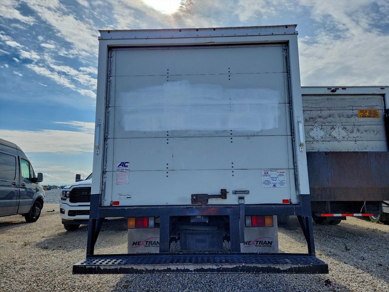 2017 Isuzu NPR HD BOX Truck