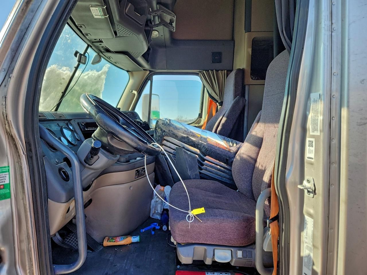 2018 Freightliner Cascadia 125 Semi Truck