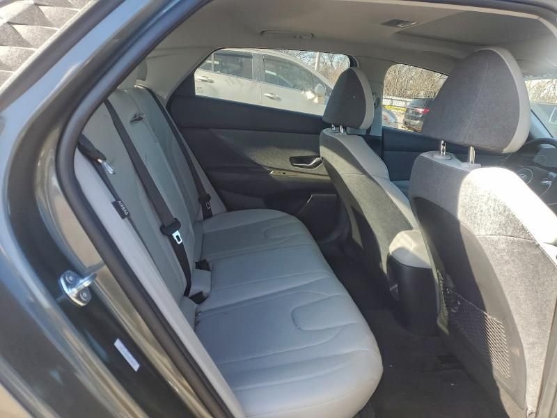 2025 Hyundai Elantra Limited