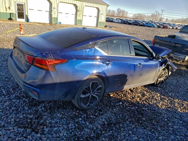 2024 Nissan Altima sr