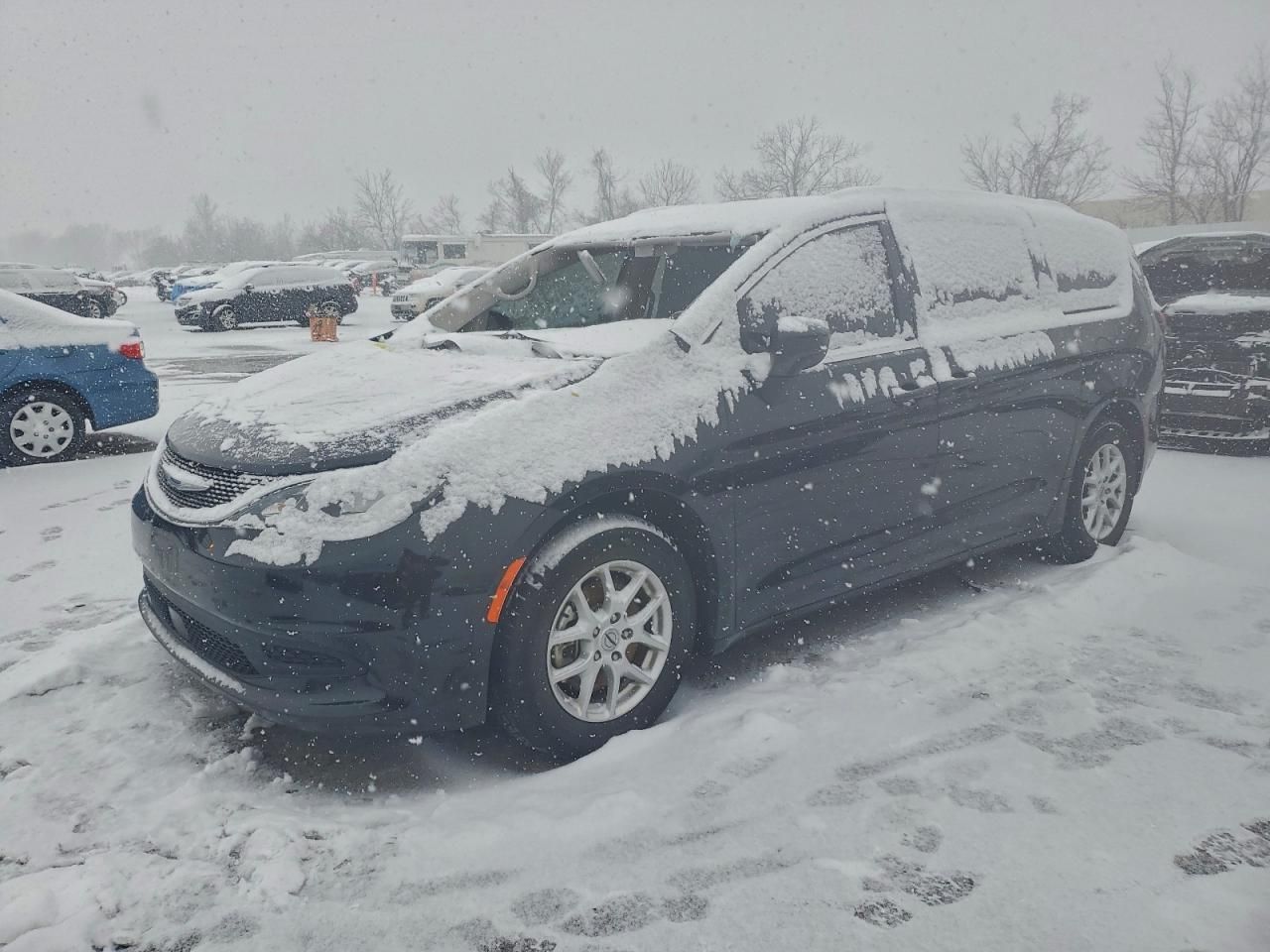 2021 Chrysler Voyager lxi