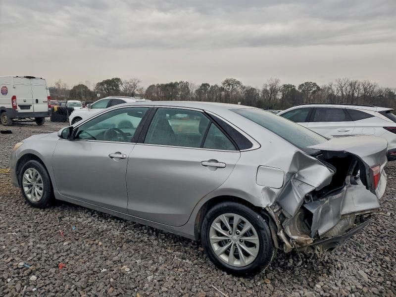 2015 Toyota Camry le