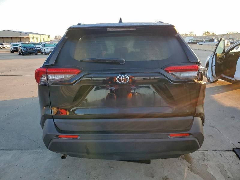 2019 Toyota Rav4 le