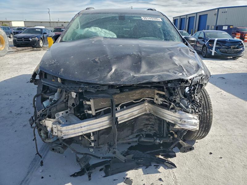 2020 Chrysler Voyager lxi