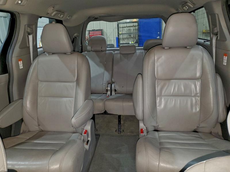 2016 Toyota Sienna xle
