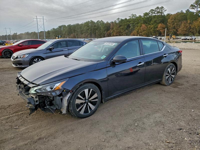 2021 Nissan Altima sv