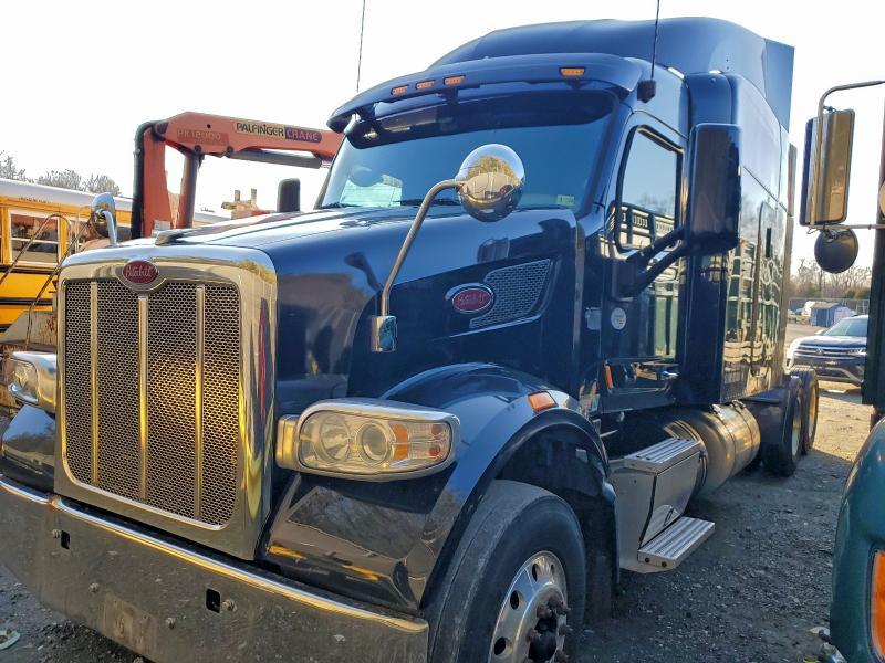 2019 Peterbilt 567 Semi Truck