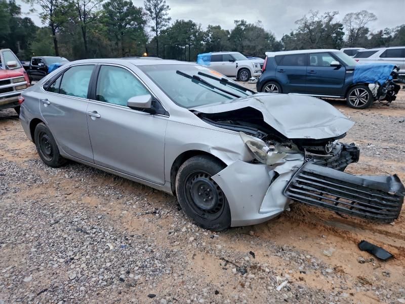 2016 Toyota Camry le