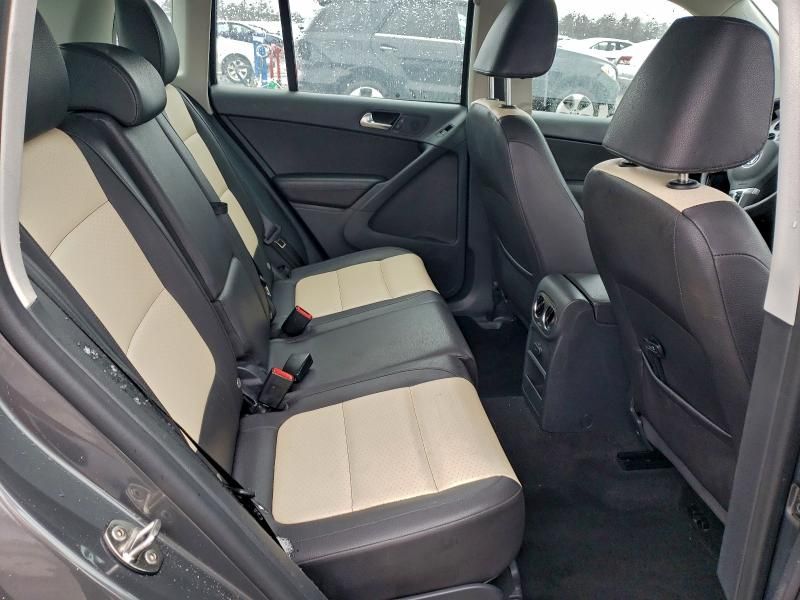 2016 Volkswagen Tiguan s