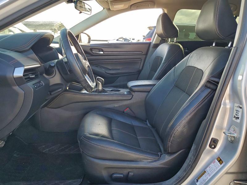 2022 Nissan Altima sr