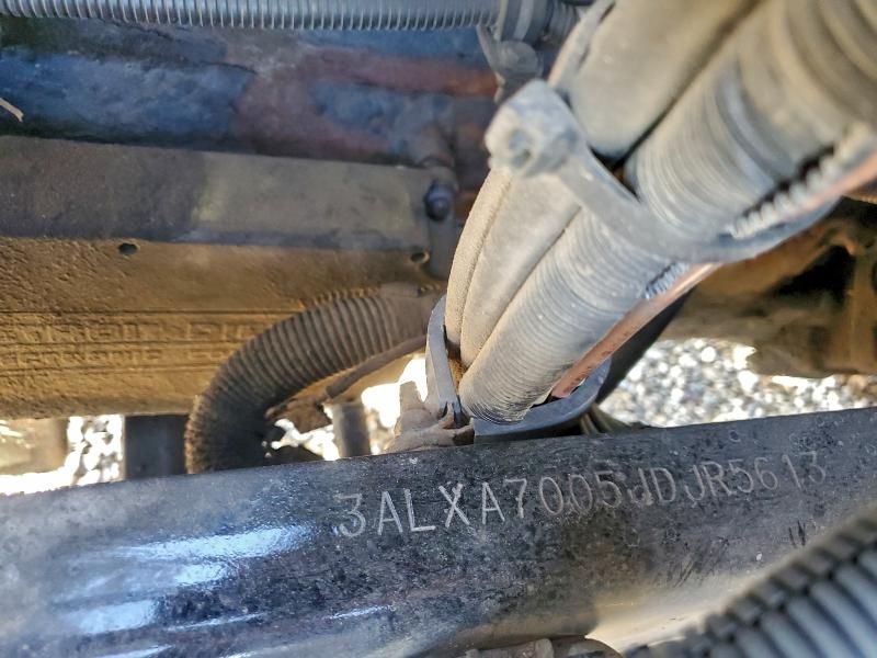 2018 Freightliner Columbia Semi Truck