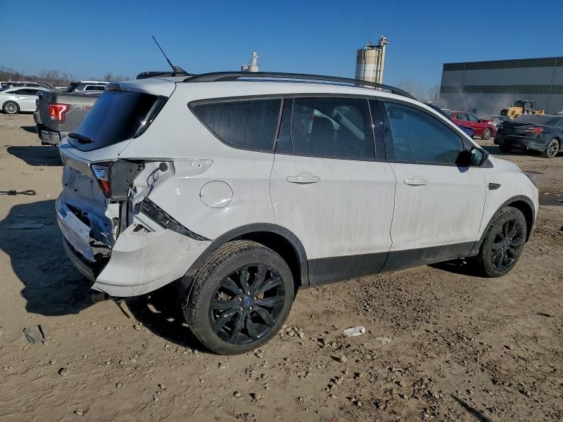 2018 Ford Escape se