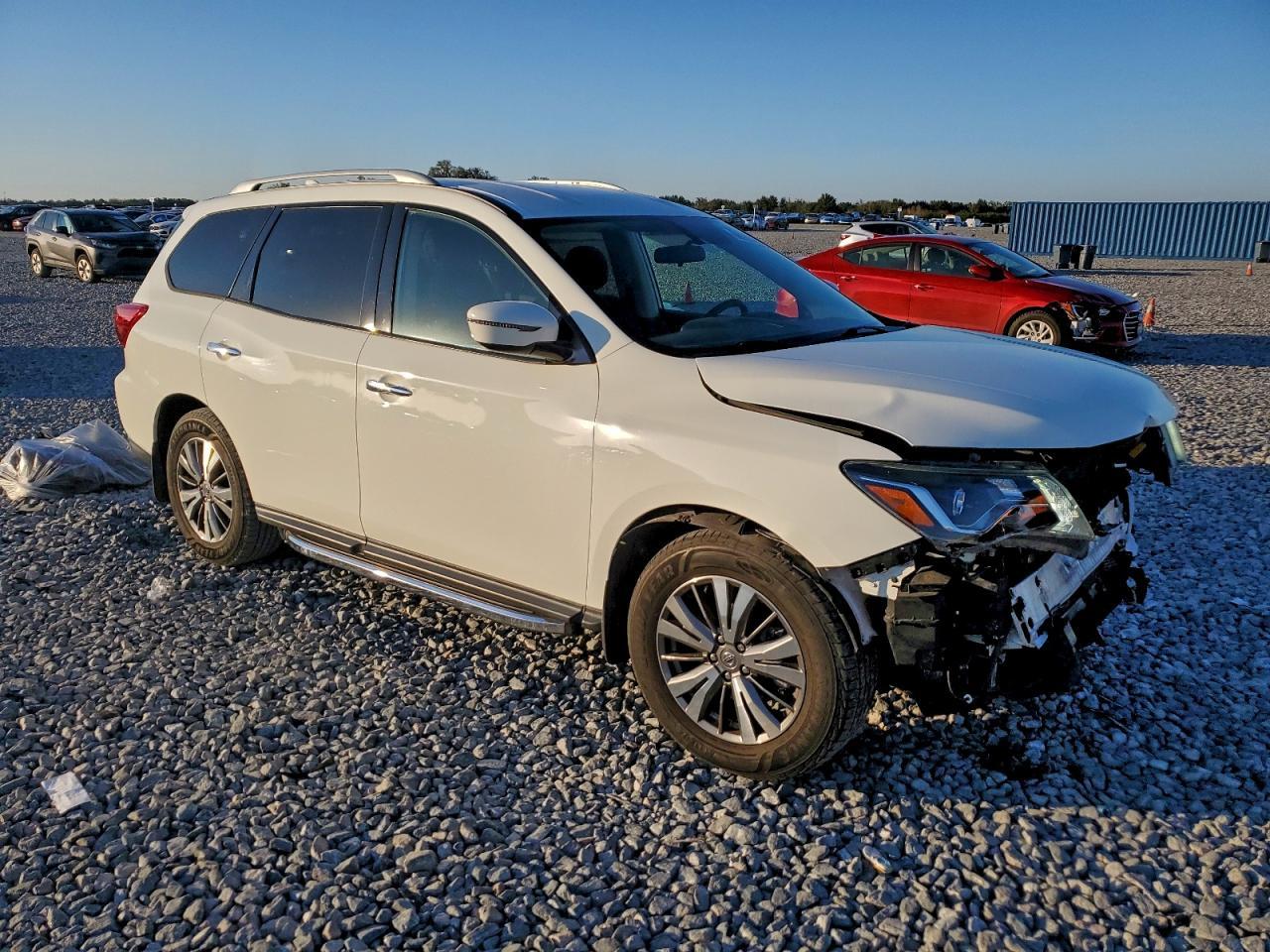 2020 Nissan Pathfinder s