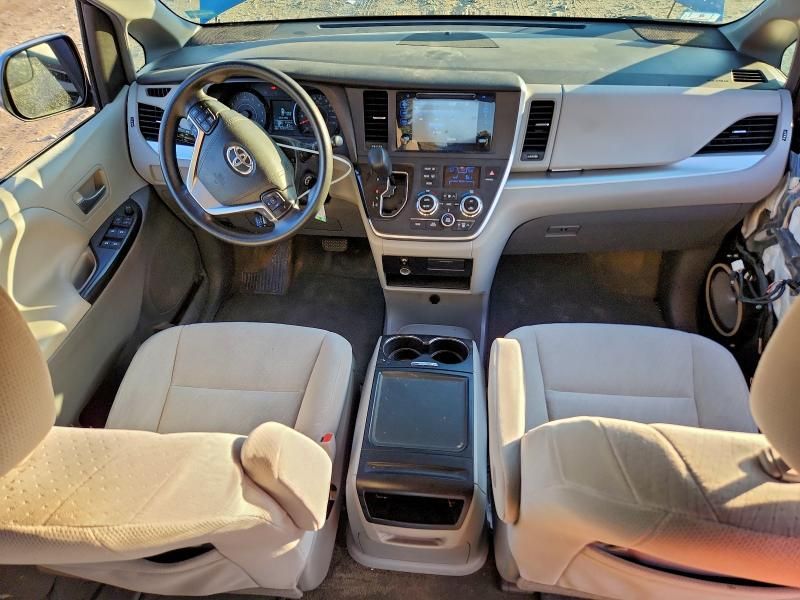 2015 Toyota Sienna le