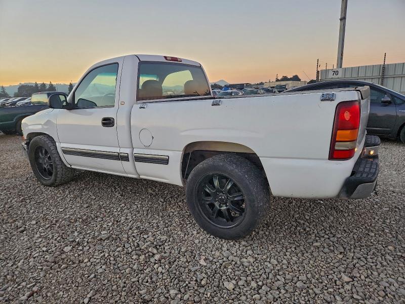 2000 Chevrolet Silverado C1500