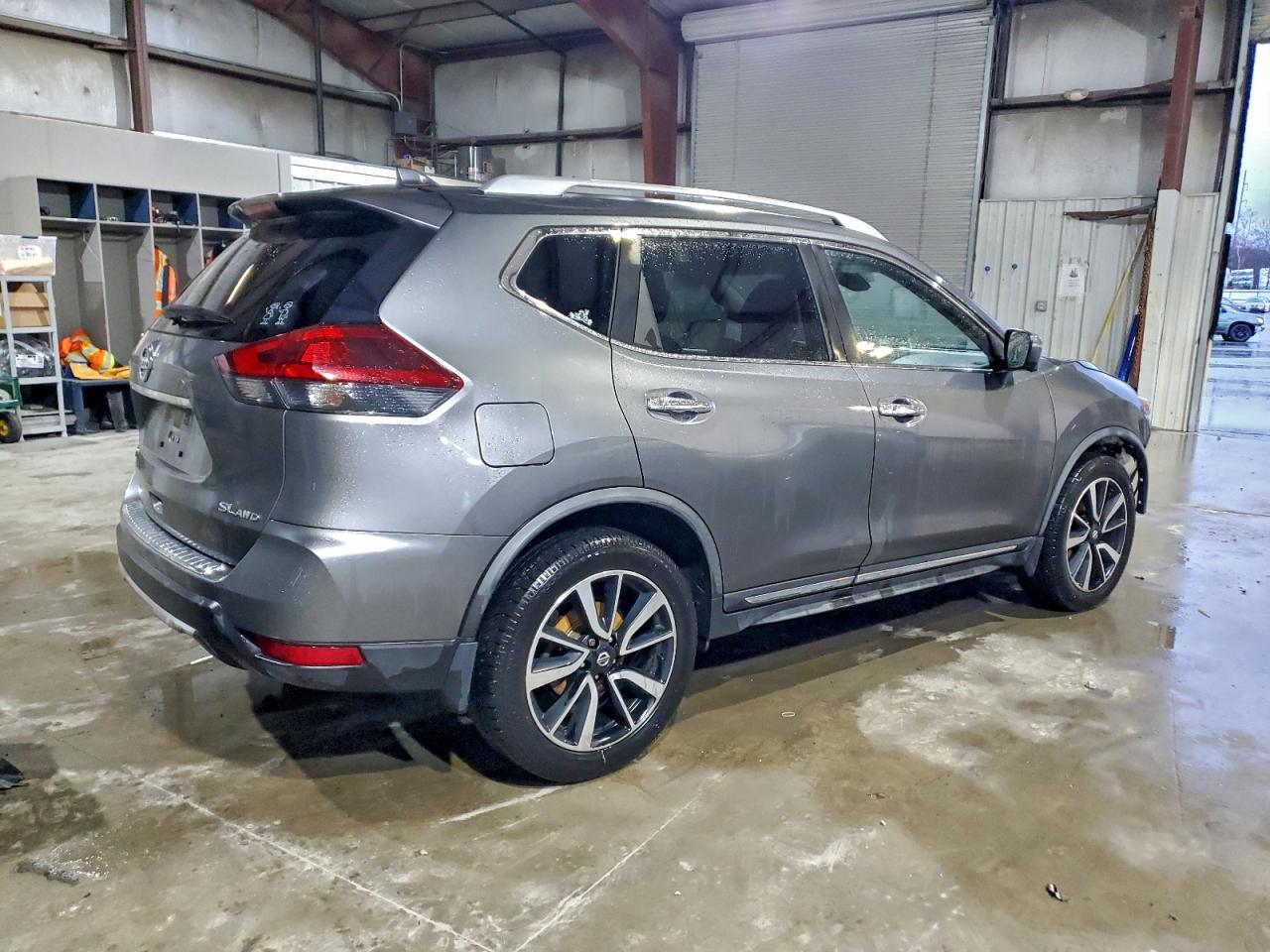 2018 Nissan Rogue s