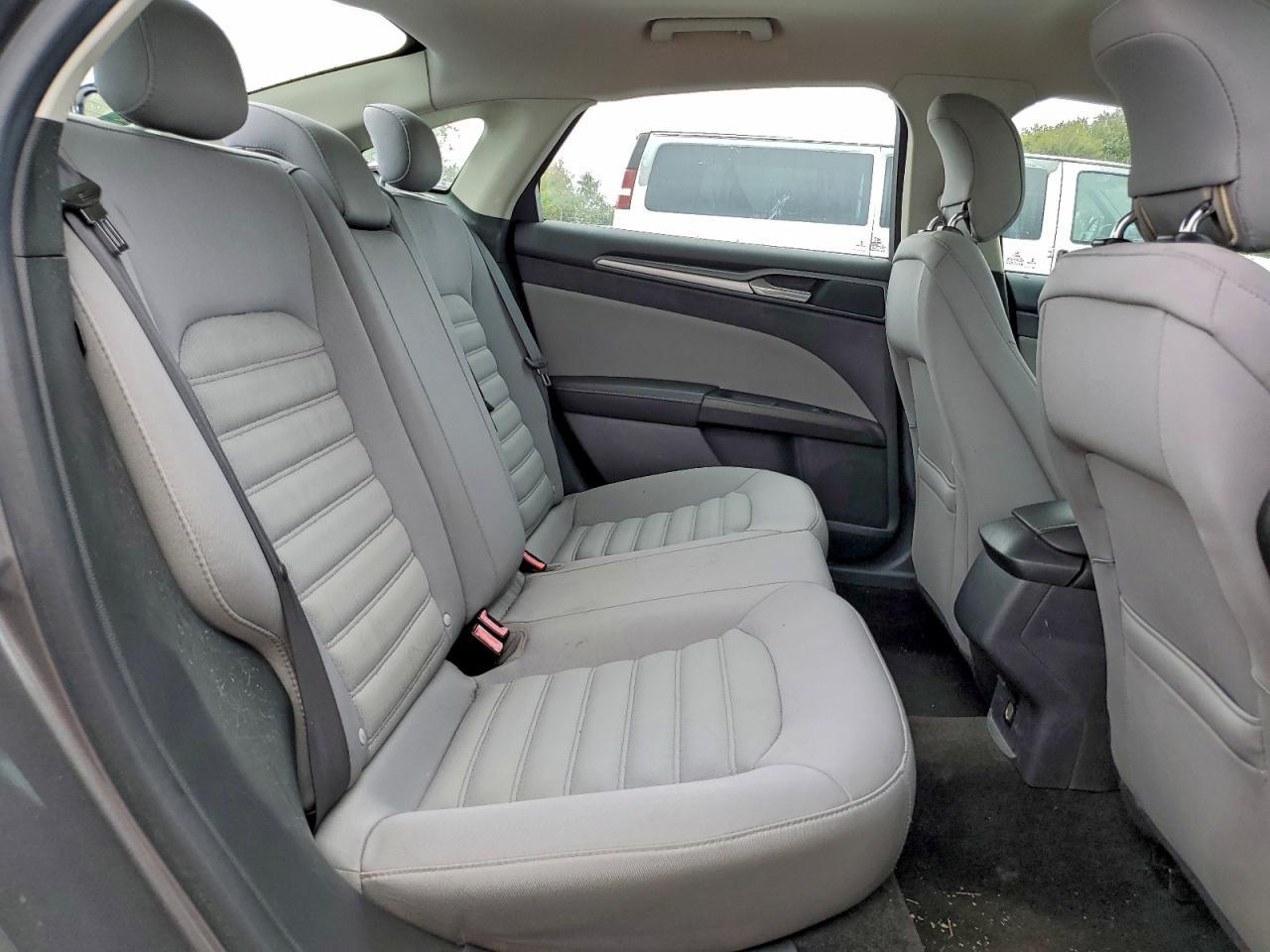 2014 Ford Fusion s
