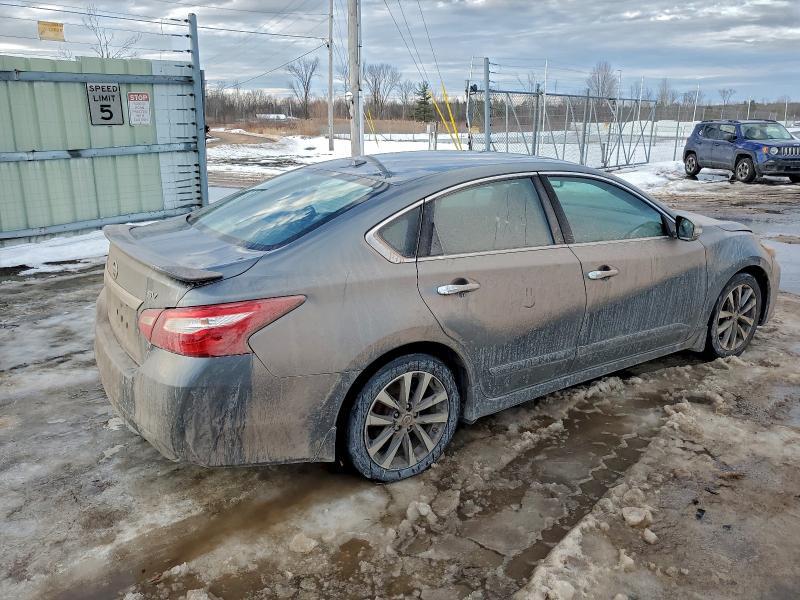 2016 Niss Altima