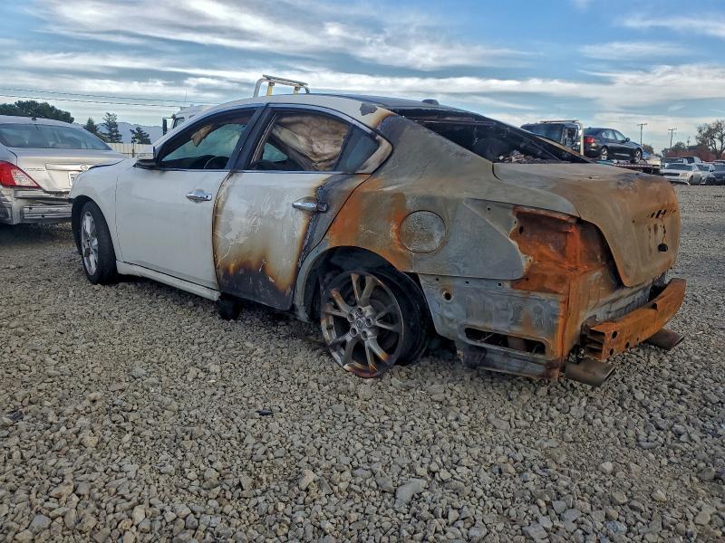 2012 Nissan Maxima s