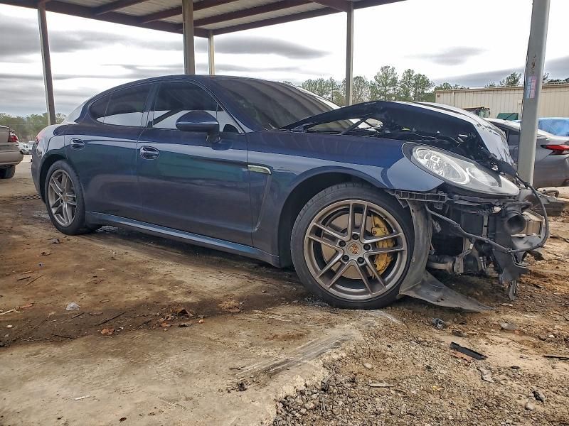 2014 Porsche Panamera 2