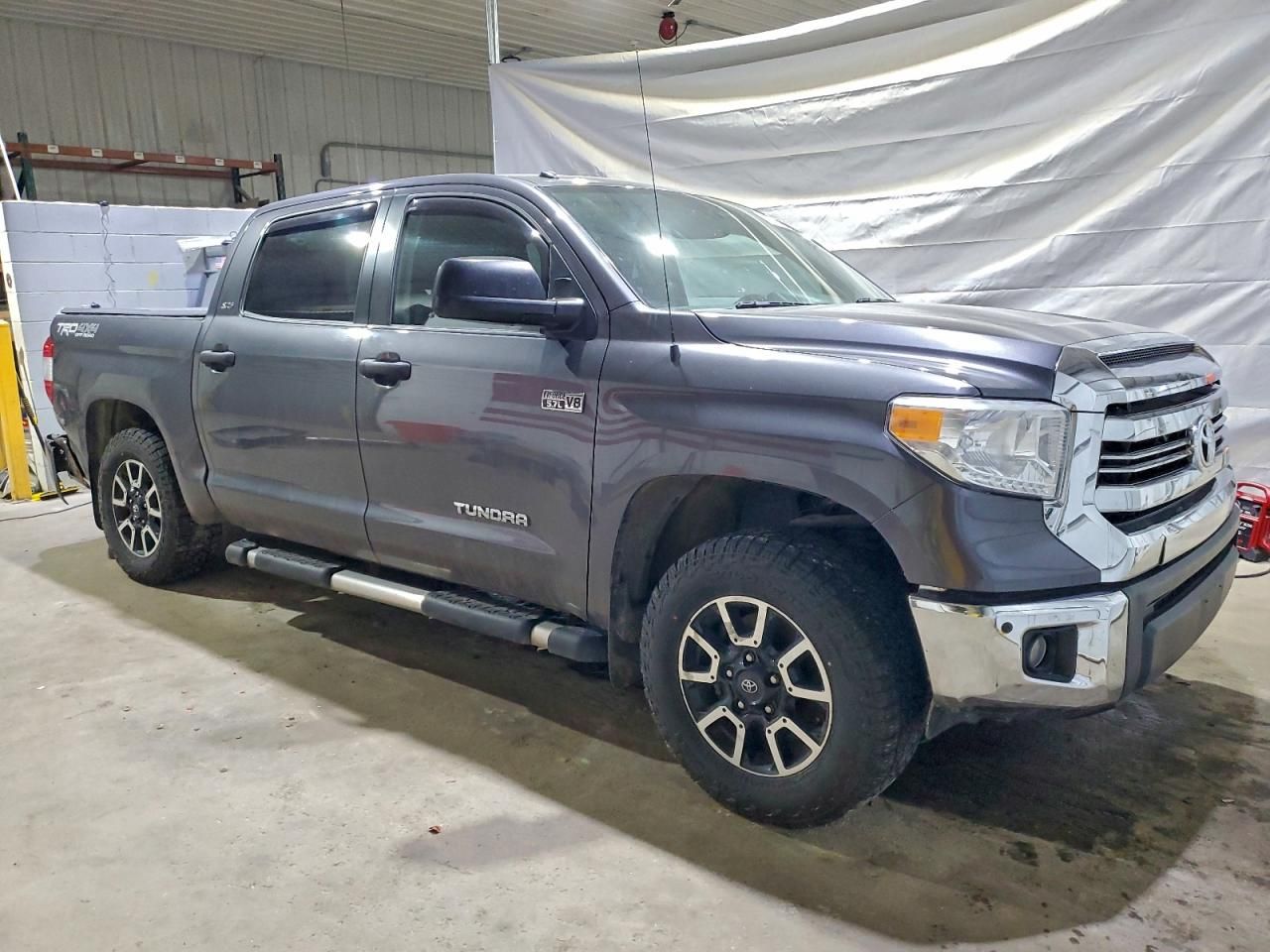 2016 Toyota Tundra Crewmax SR5