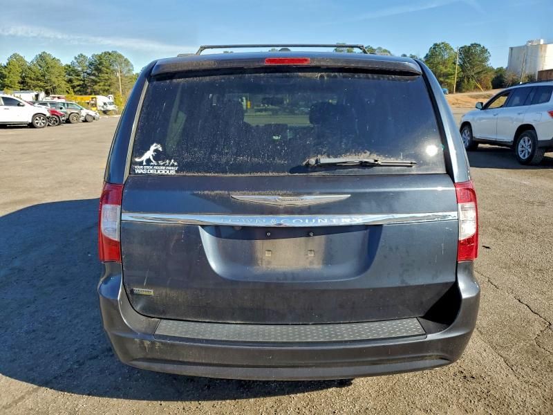 2013 Chrysler Town & Country Touring