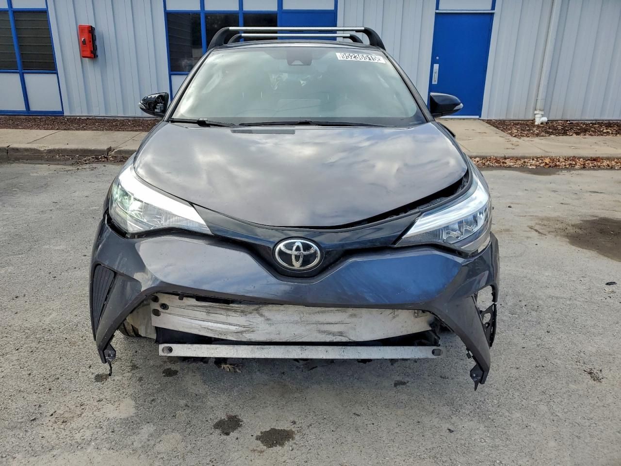 2021 Toyota C-hr xle