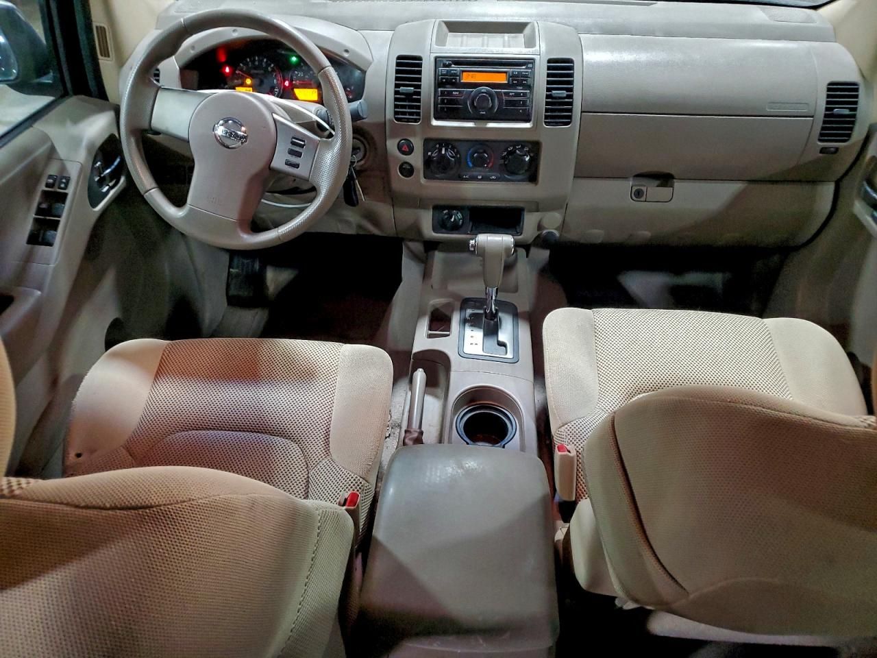 2008 Nissan Frontier Crew cab le