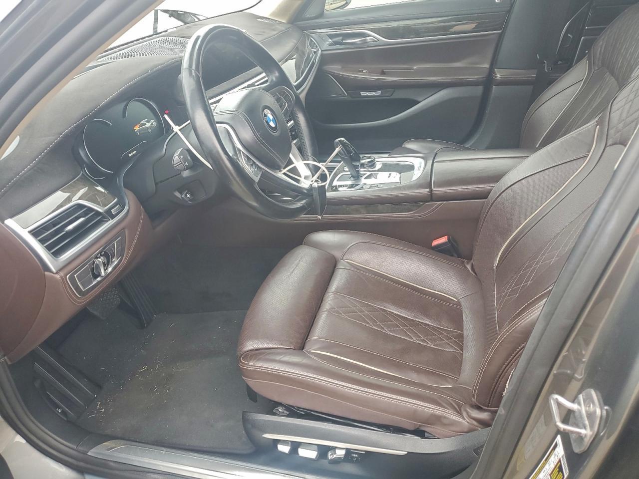 2016 BMW 740 i