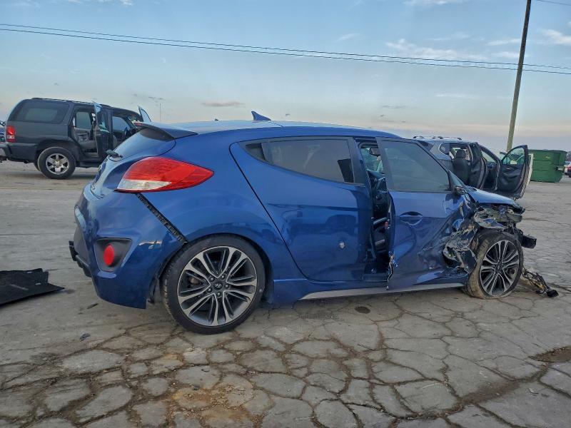 2016 Hyundai Veloster Turbo