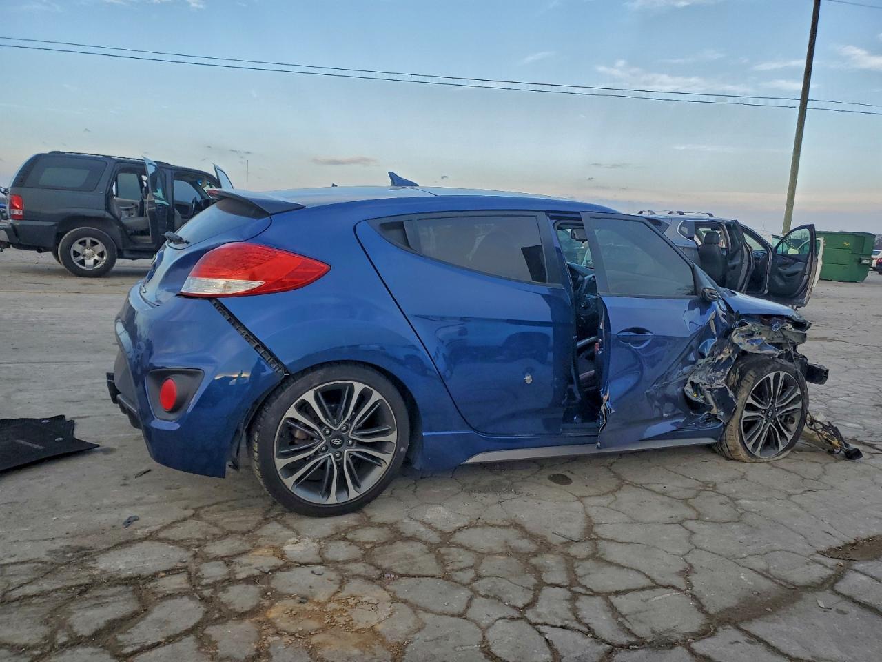 2016 Hyundai Veloster Turbo