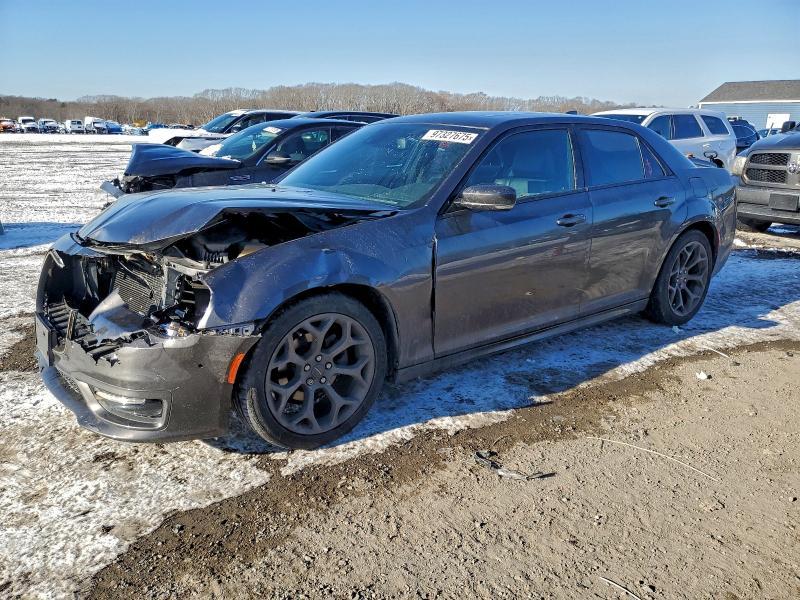2017 Chrysler 300 s