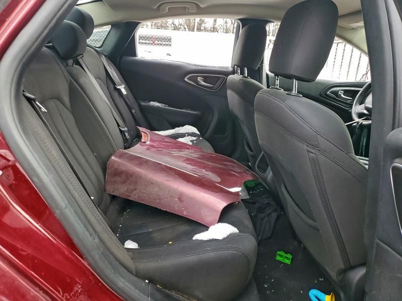 2016 Chrysler 200 Limited