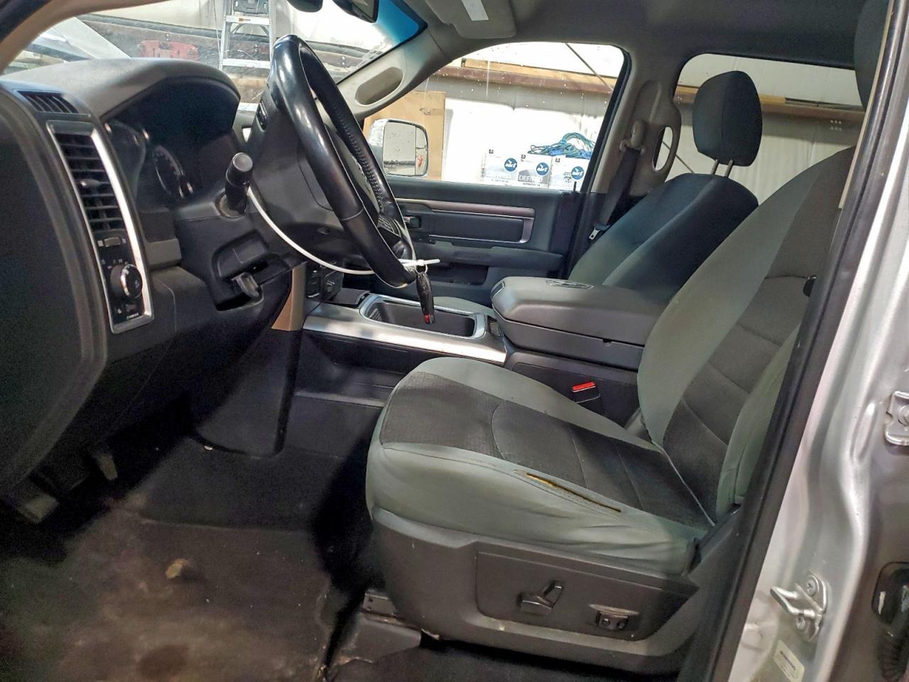 2017 Dodge RAM 1500 SLT