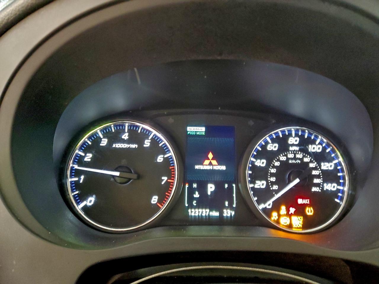 2016 Mitsubishi Outlander se