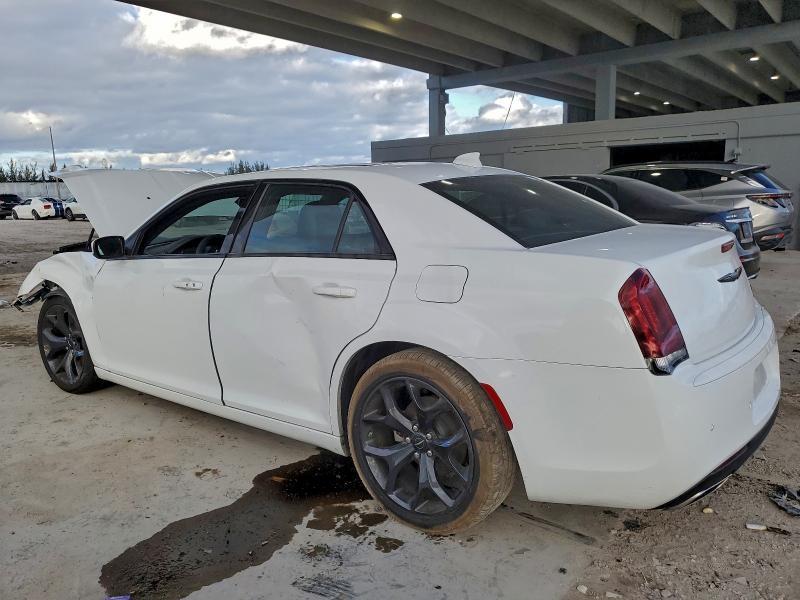 2023 Chrysler 300 s