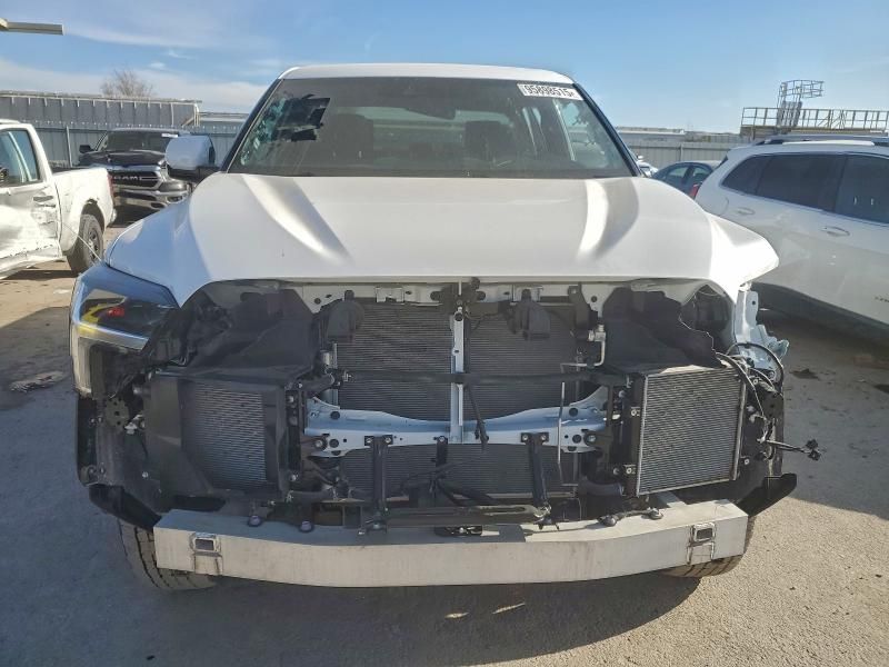 2025 Toyota Tundra Crewmax sr