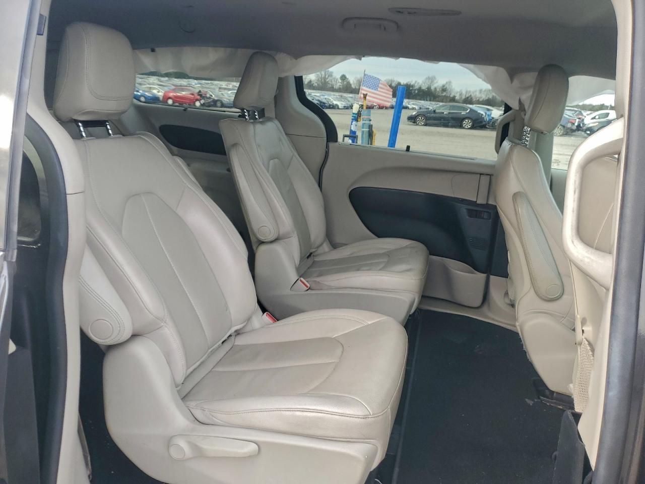 2019 Chrysler Pacifica Hybrid Touring l