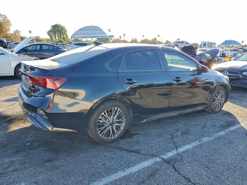 2024 KIA Forte gt Line