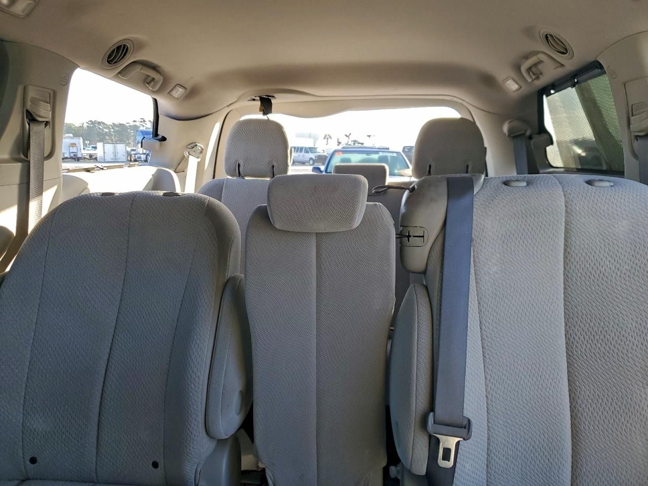 2011 Toyota Sienna le