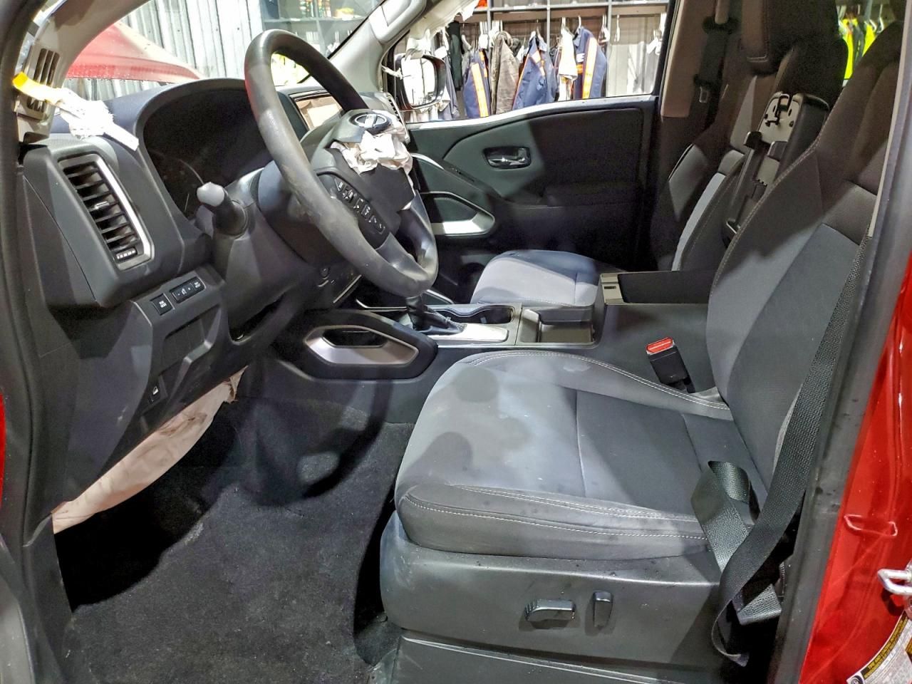 2022 Nissan Frontier s