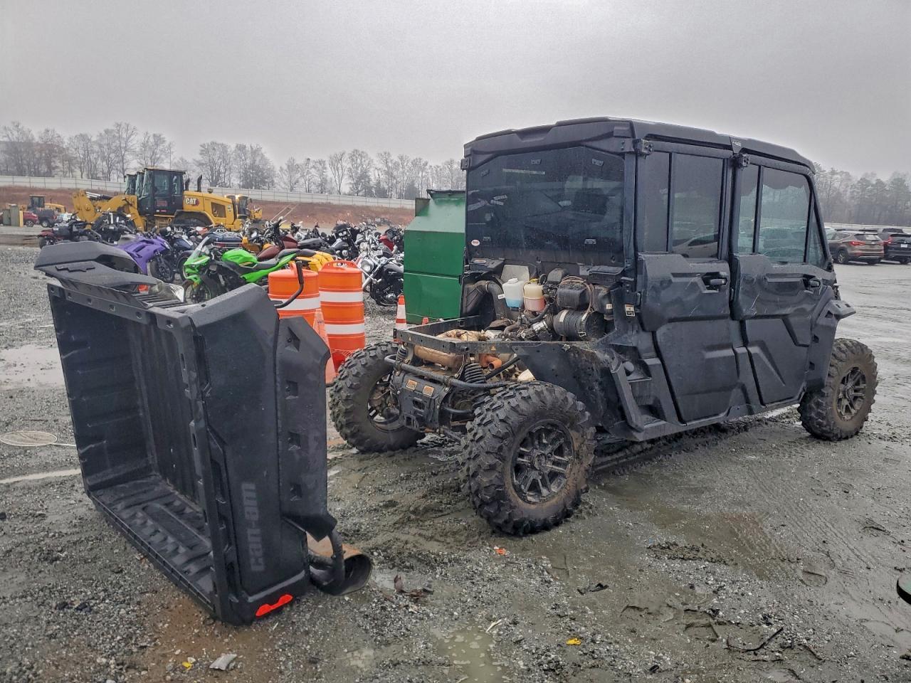 2025 Can-Am Defender Utility Vehicle