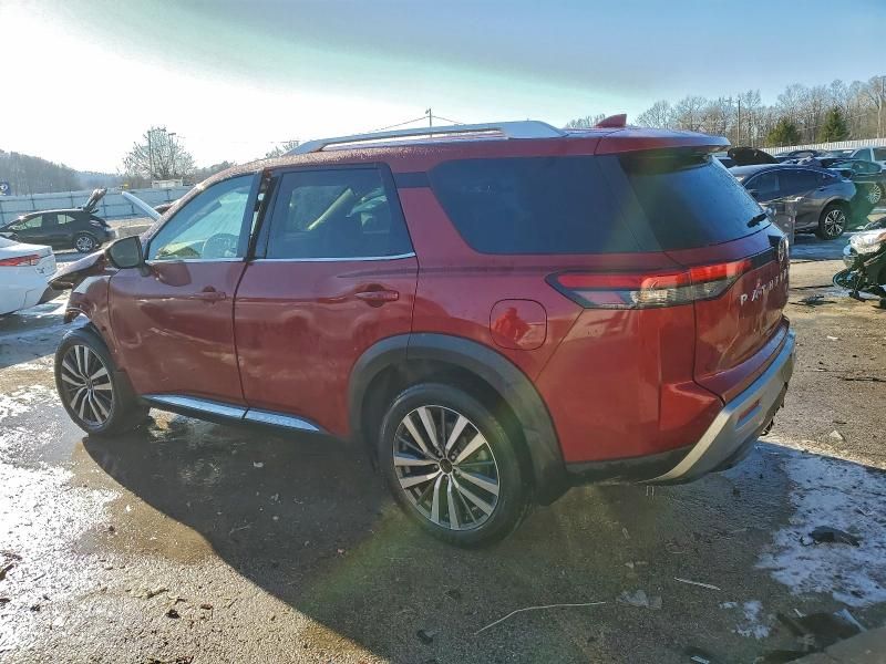 2022 Nissan Pathfinder Platinum