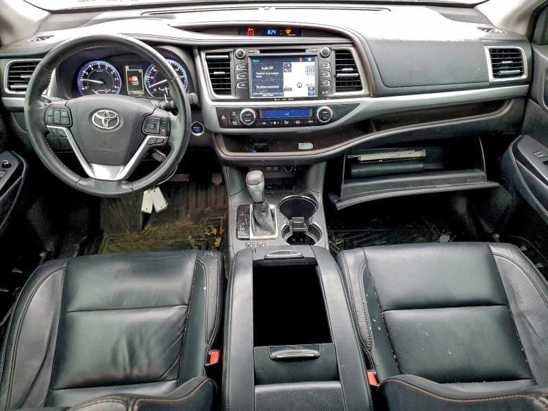 2018 Toyota Highlander se