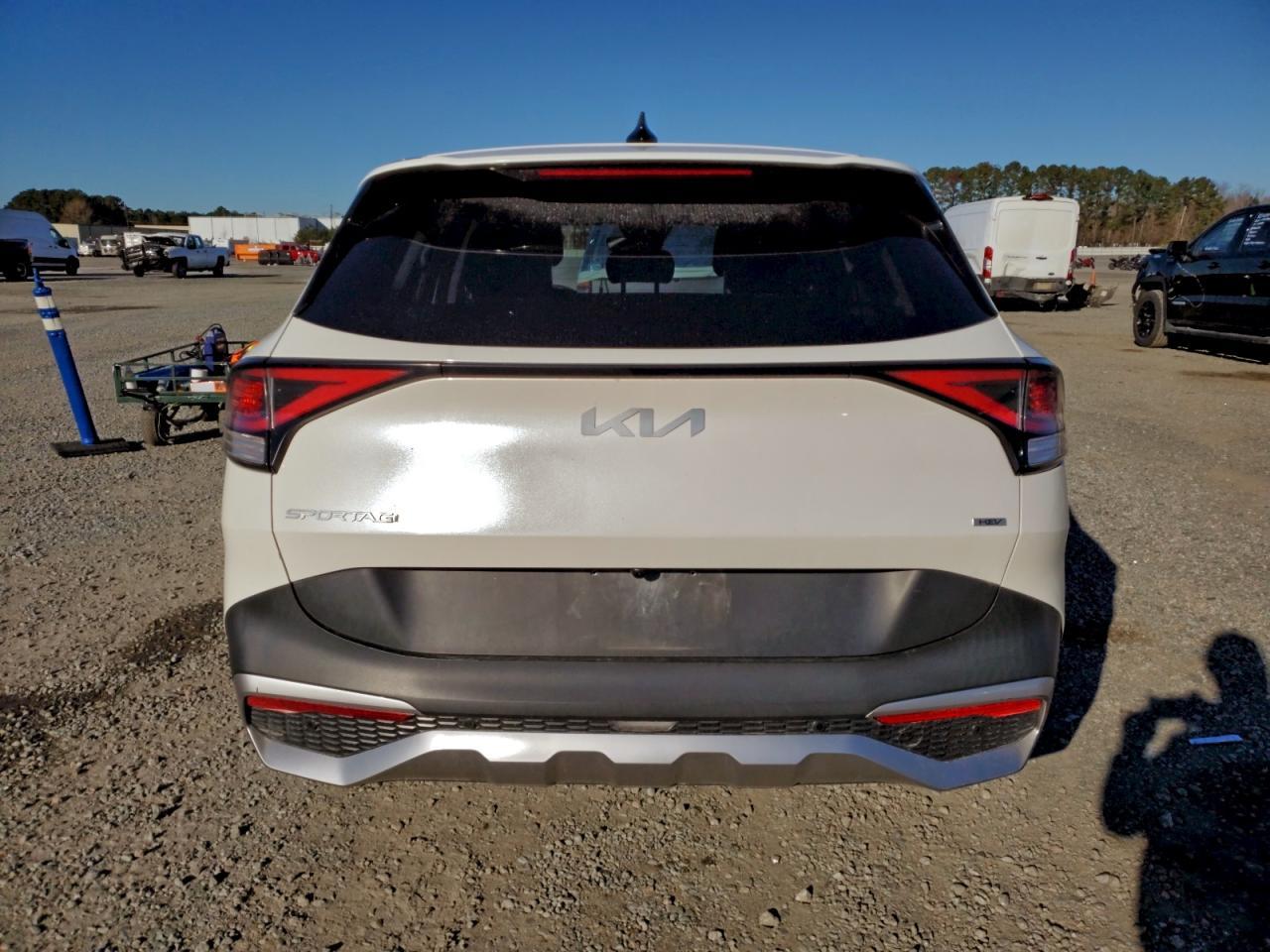 2023 KIA Sportage lx