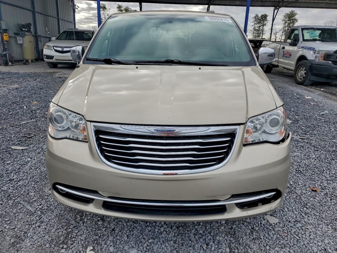 2016 Chrysler Town & Country Limited Platinum