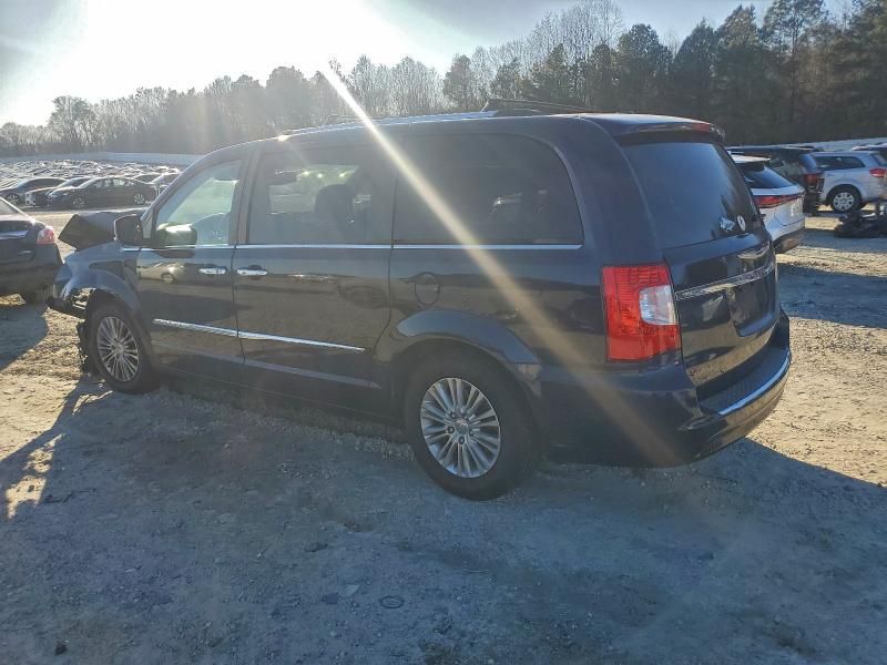 2013 Chrysler Town & Country Limited