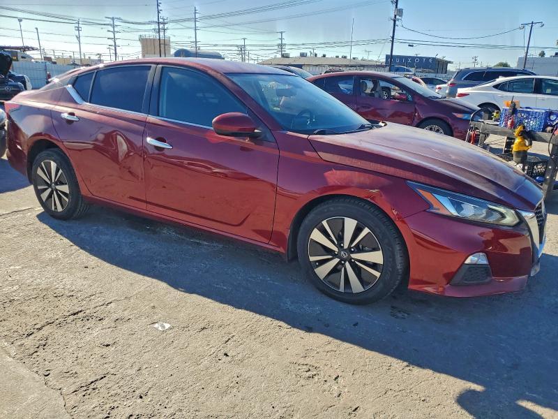 2022 Nissan Altima sv