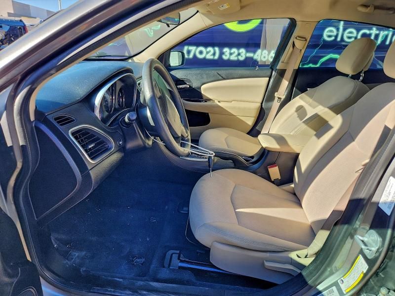 2013 Chrysler 200 lx